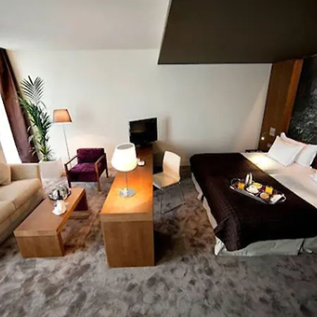 Blau Caldas מלון 4*